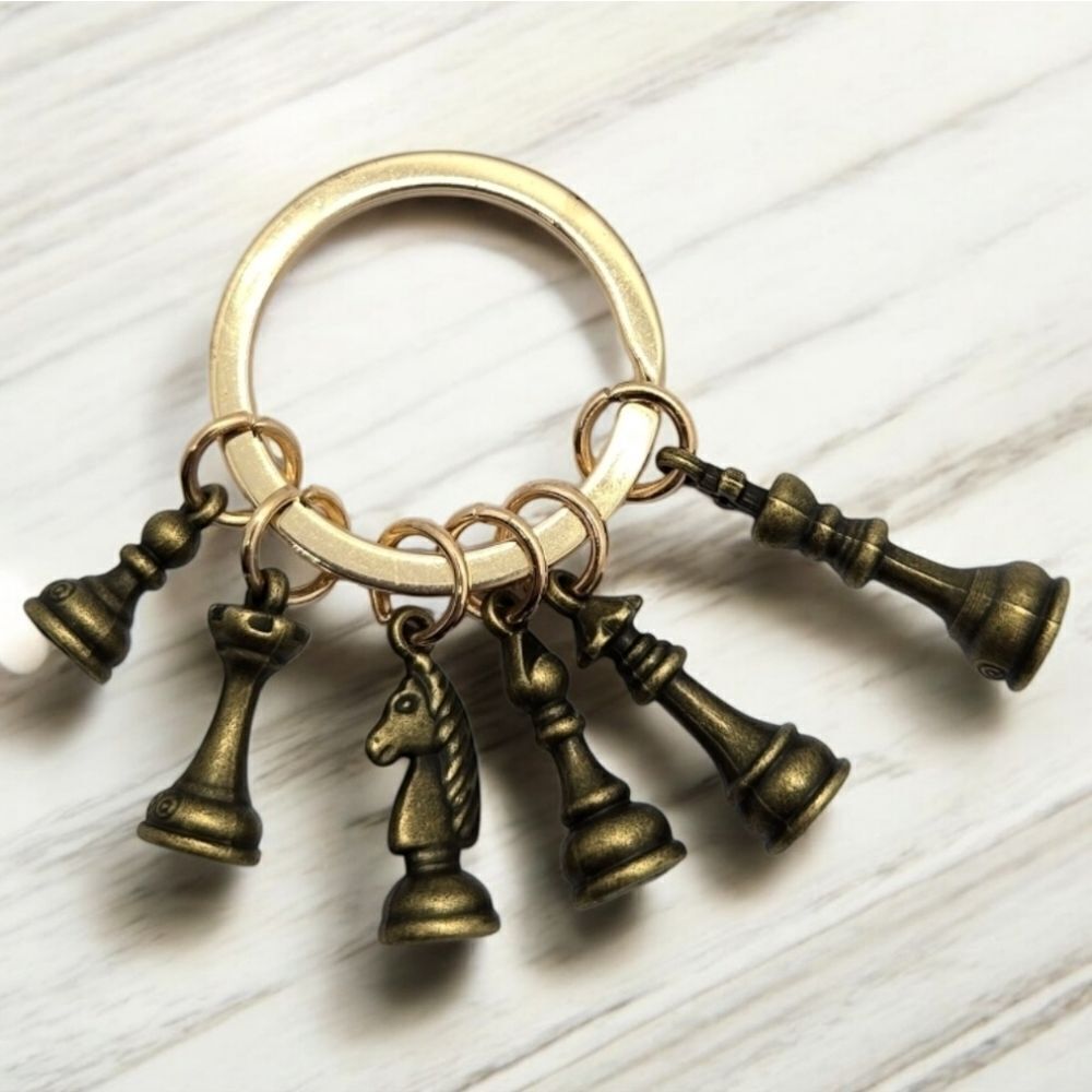 Chess Pawn Pieces King Queen Knight Rook Novelty Key Ring Gift Keyring Keychain